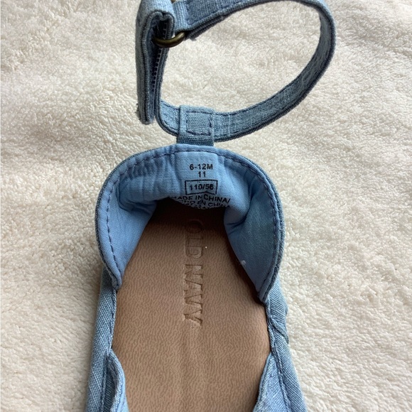 Old Navy Blue Bow Tie Sandals 6 to 12 Months 6-12M - Picture 3 of 4